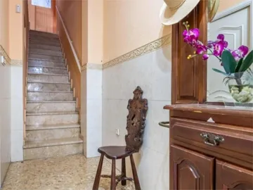 Casa adosada en  Calle Cristina Hoyos 8 - Foto 2