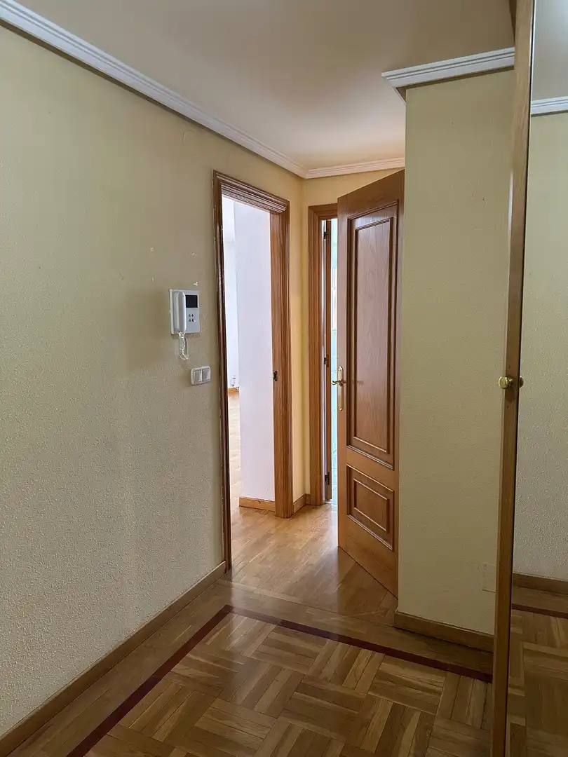 Piso en  Calle Nicolás de Brujas 10 - Foto 2