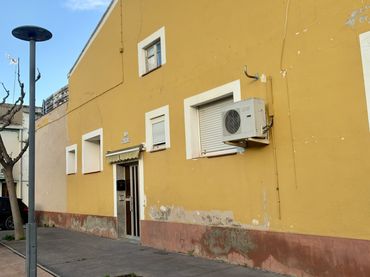 Casa adosada en  Carrer de la Bassa Bona 7 - Foto 2