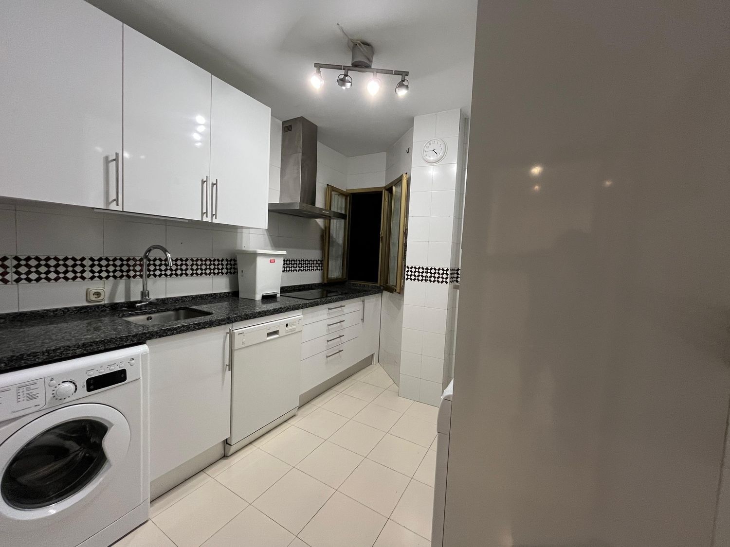 Piso en Calle Camilo José Cela, 5, Buhaira - Huerta del Rey - Foto 13