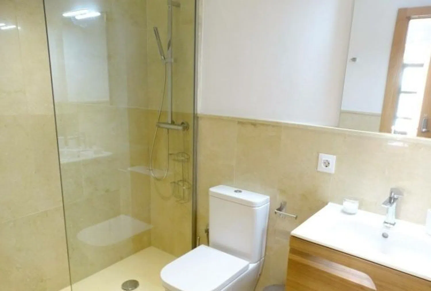 Piso en calle Álvarez Quintero, 23 - Foto 2