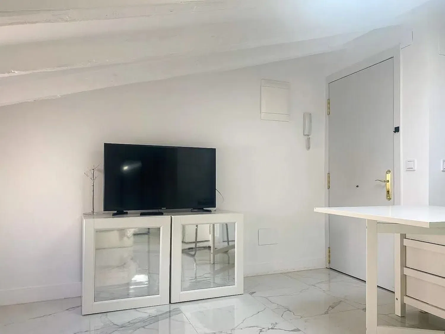 Estudio en calle Campoamor, 9 - Foto 2