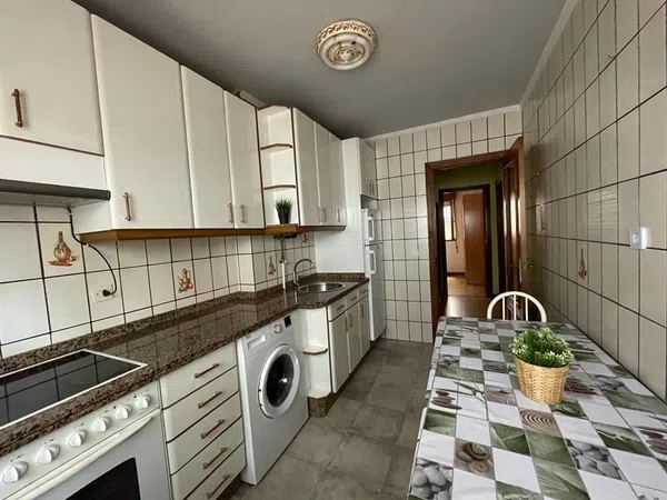 Piso en Calle Aureliano San Román, 15, Milán-Pumarín, Oviedo - Foto 2