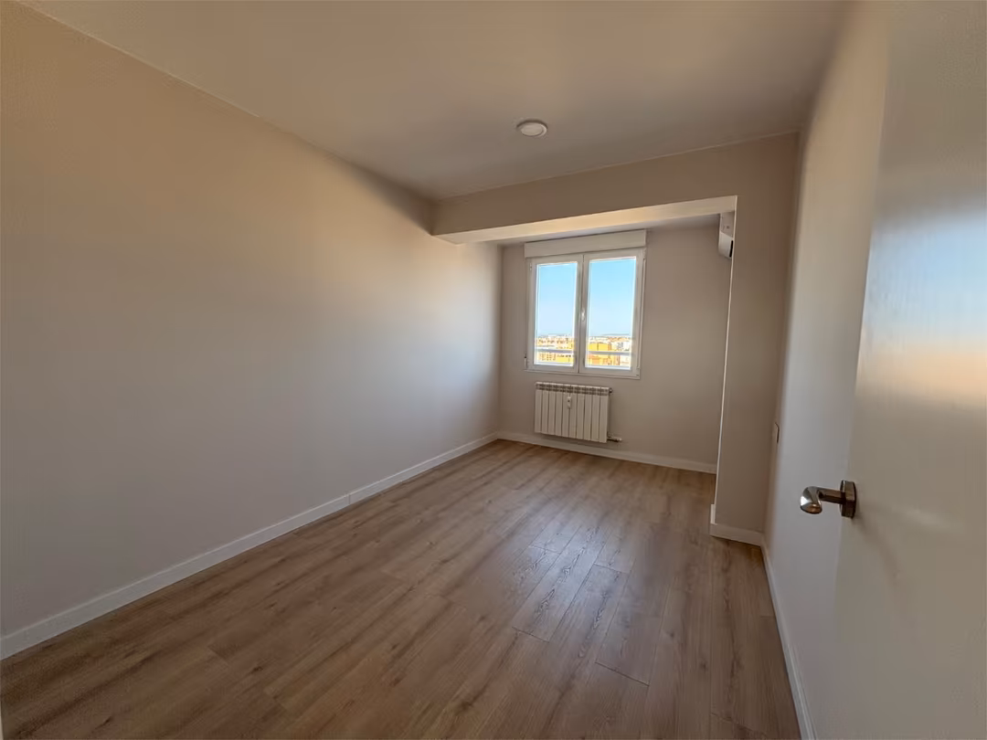 Piso en  Calle de Alonso V 17 - Foto 8