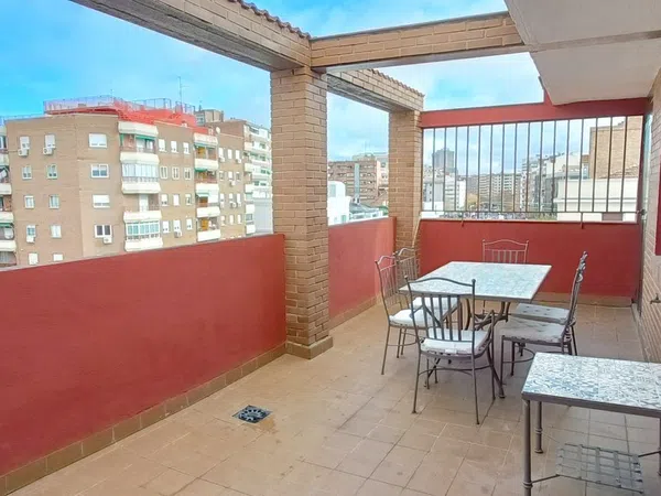 Ático en Calle Marquésde Viana, Berruguete - Foto 1