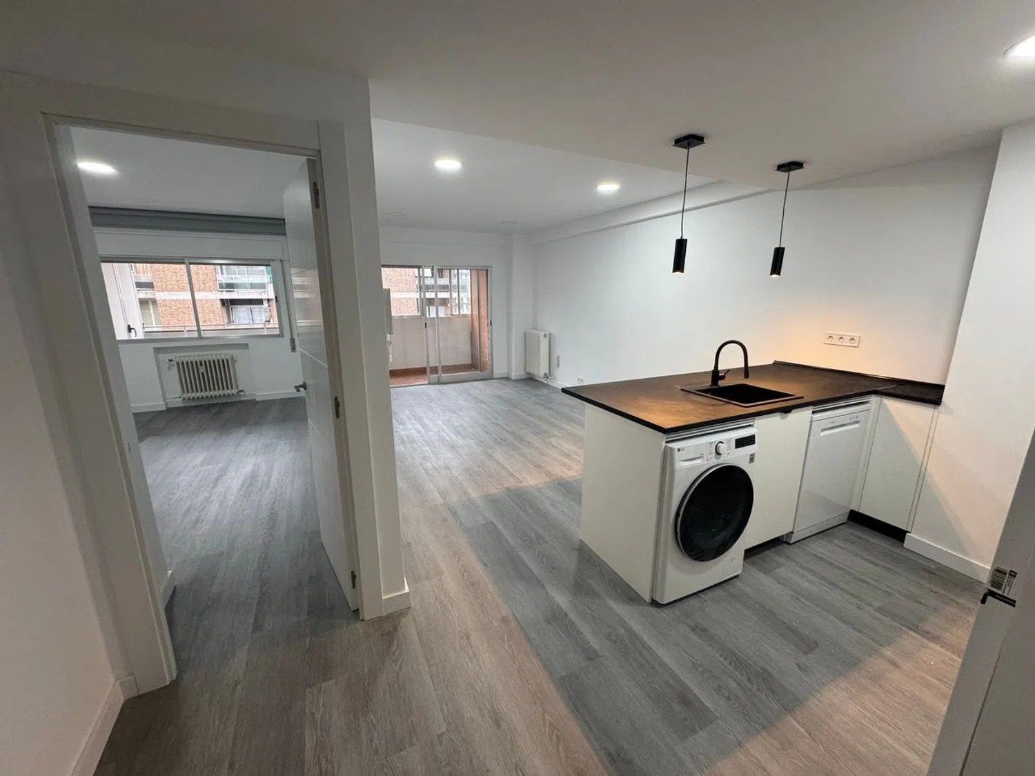 Piso en calle de Clara del Rey, 27 - Foto 1