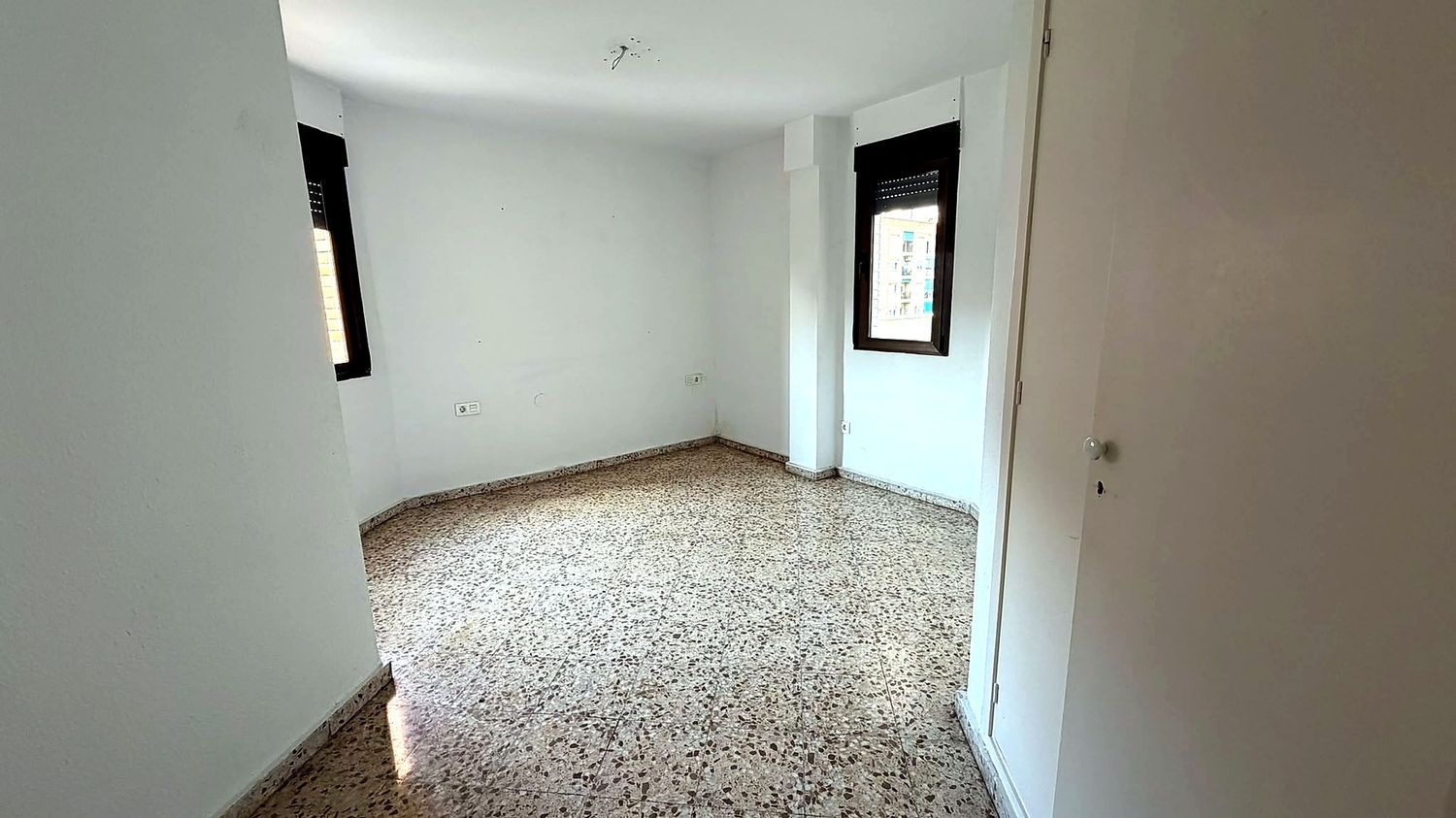 Piso en Avenida de Blasco Ibáñez, Ciutat Jardí - Foto 12