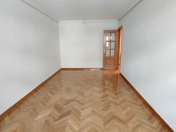 Piso en Calle Manuel Pedregal, 13, Salesas-Foncalada-Campoamor - Foto 2