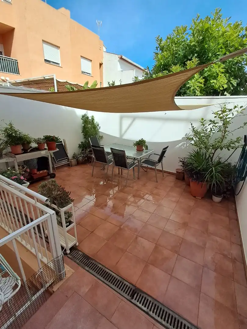 Casa adosada en  Carrer Serra de Bèrnia 19 - Foto 6
