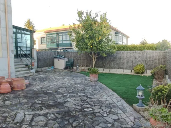 Chalet adosado en Elviña - A Zapateira - Foto 4