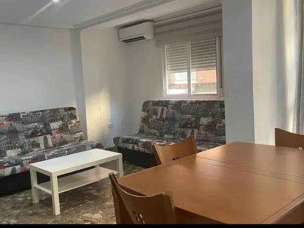 Piso en avenida de la malvarrosa, 33