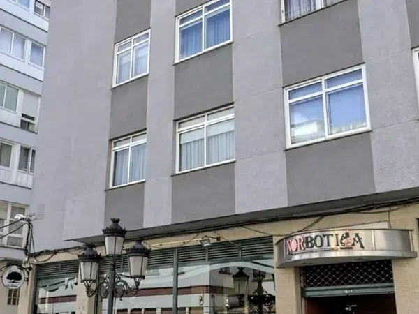 Piso en Calle Cabanas, 2 - Foto 1