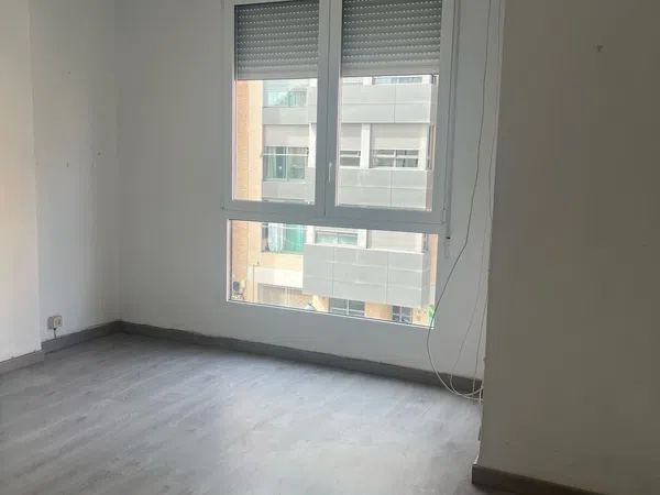 Alquiler de piso en Calle de Sagunt, 106 - Foto 4