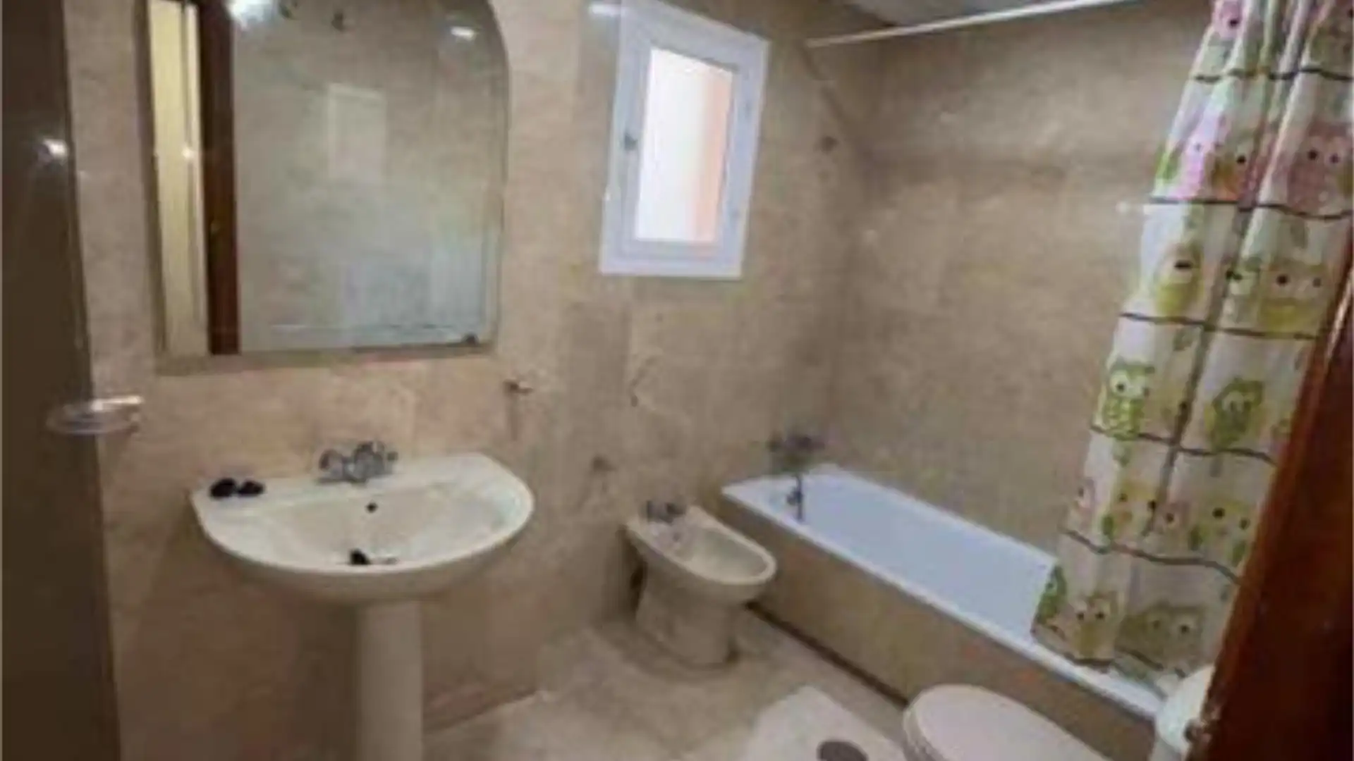 Piso en Zona Eroski - Foto 8