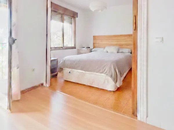 Piso en avenida de los Reyes de España, 26 - Foto 4