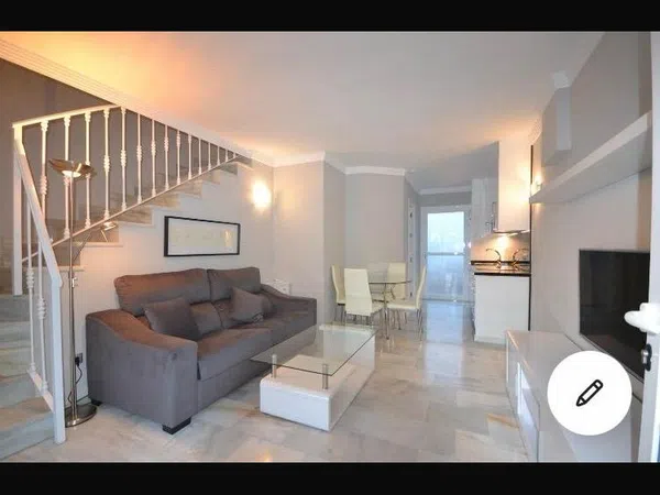 Chalet adosado en avenida Alpandeire, 1 - Foto 1