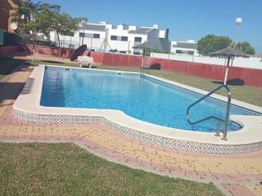 Planta baja en  Calle Lago Bañolas 24 - Foto 1