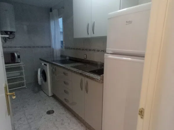 Piso en calle Brenes, 9 - Foto 2