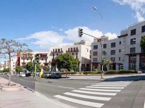 Piso en avenida Juan Carlos I, 21