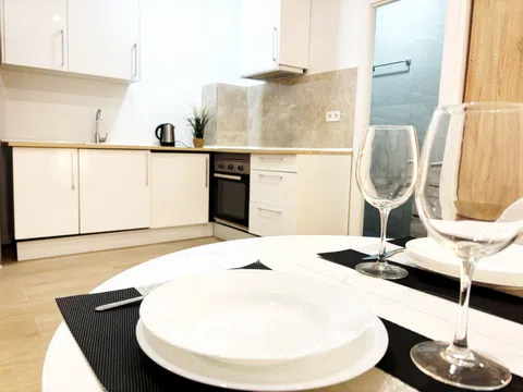 Estudio en calle Lucano, 10