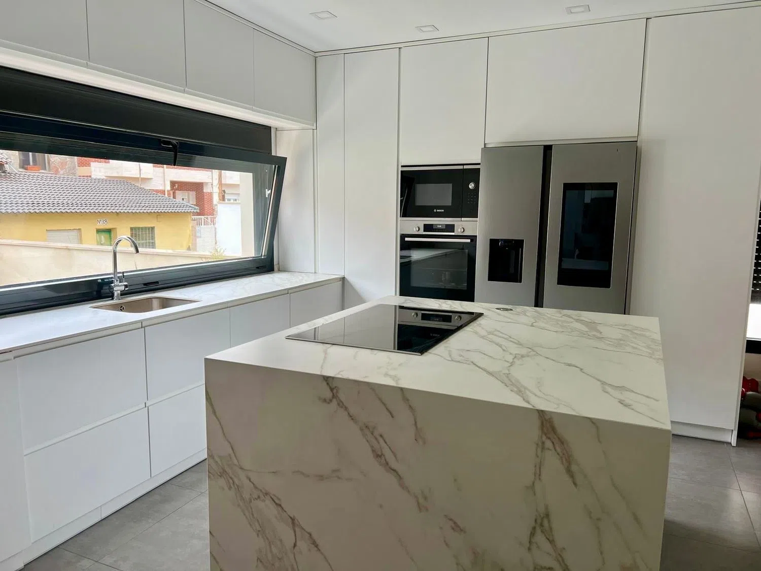 Chalet adosado en Barrio Montecarmelo - Foto 4