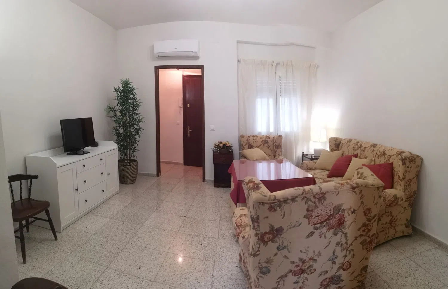 Piso en calle Rafael Salgado, 34 - Foto 1