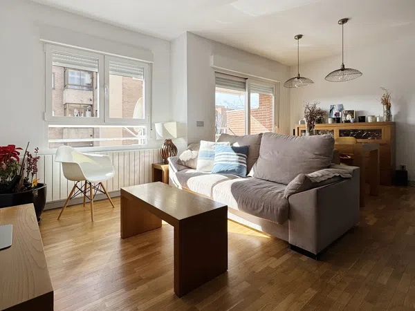 Piso en calle del Valle de Bergantiños, 3