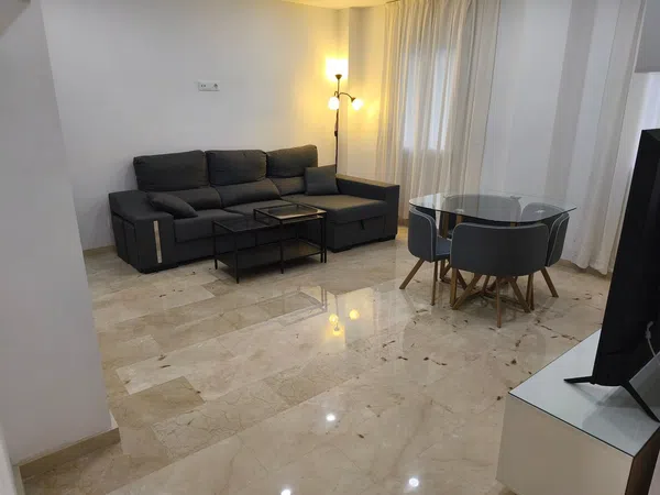 Piso en calle Castillo de Alcala de Guadaira, 21 - Foto 4