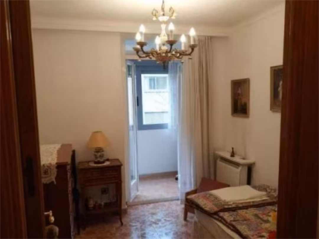 Piso en  Calle del Poeta Blas de Otero 77 - Foto 2