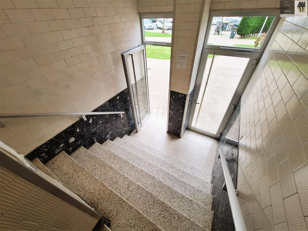 Piso en  Calle Monasterio de Cines 2 - Foto 8