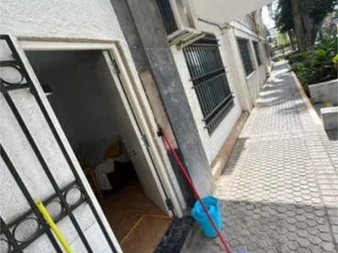 Local comercial en Nervión - Foto 2