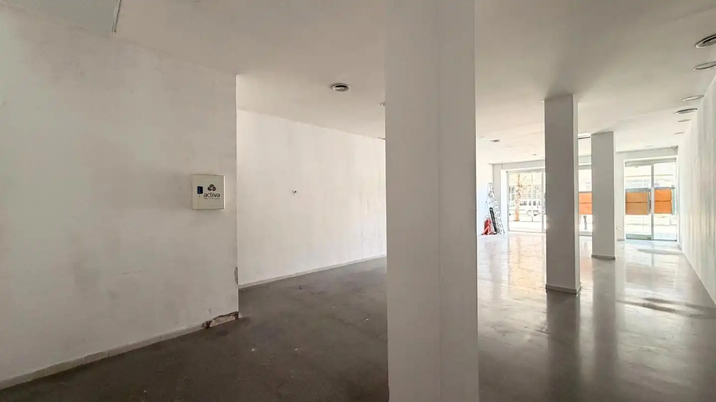 Local comercial en Mataró - Foto 4
