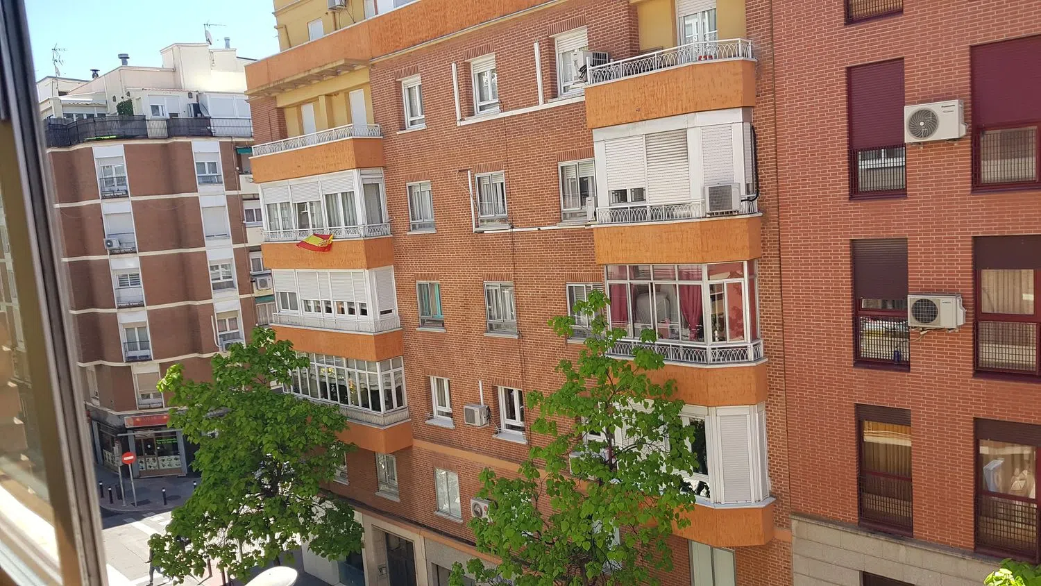 Piso en calle de Azcona, 3