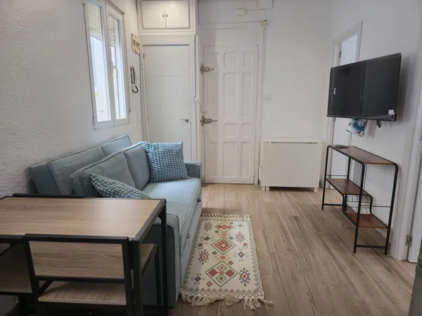 Piso en calle de Elvira, 24