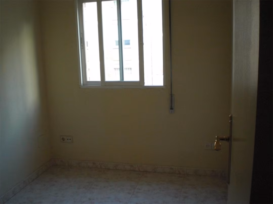 Piso en  Calle de San Maximiliano 47 - Foto 6