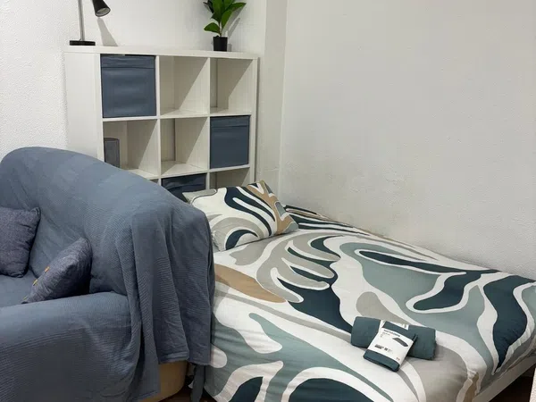 Estudio en calle de Berlín, 51 - Foto 1