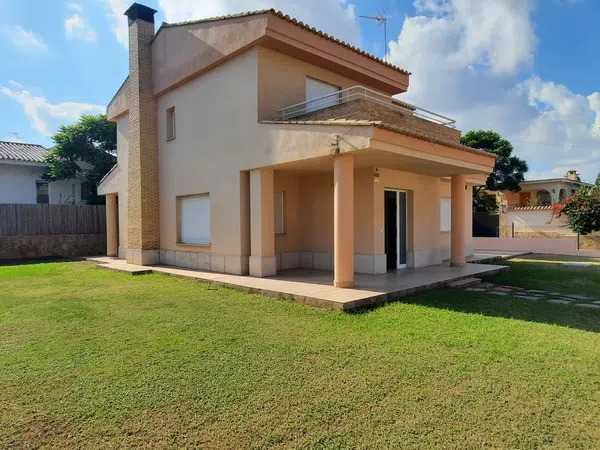 Casa o chalet independiente en Calle Poqueta Nit, 33, La Conarda-Montesano, La Conarda-Montesano - Foto 1