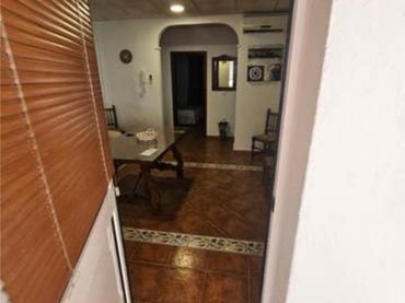 Piso en avenida principal - Foto 4