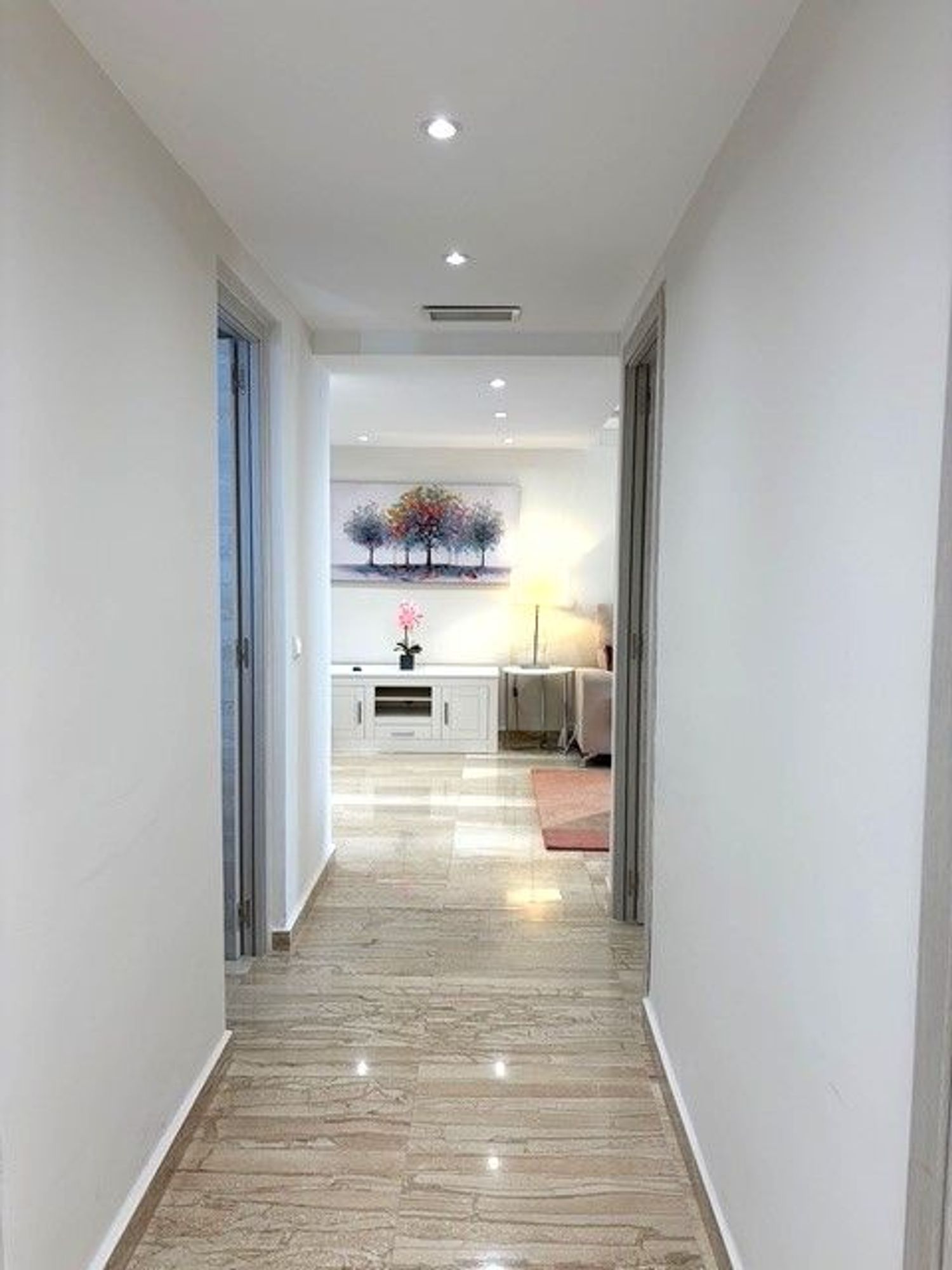 Piso en calle Rafaela Aparicio s/n Sn - Foto 2