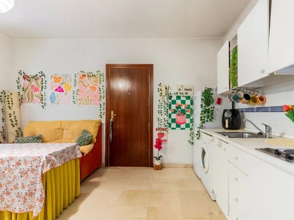 Piso en Barrio Calle Betis - Pagés del Corro - Foto 5