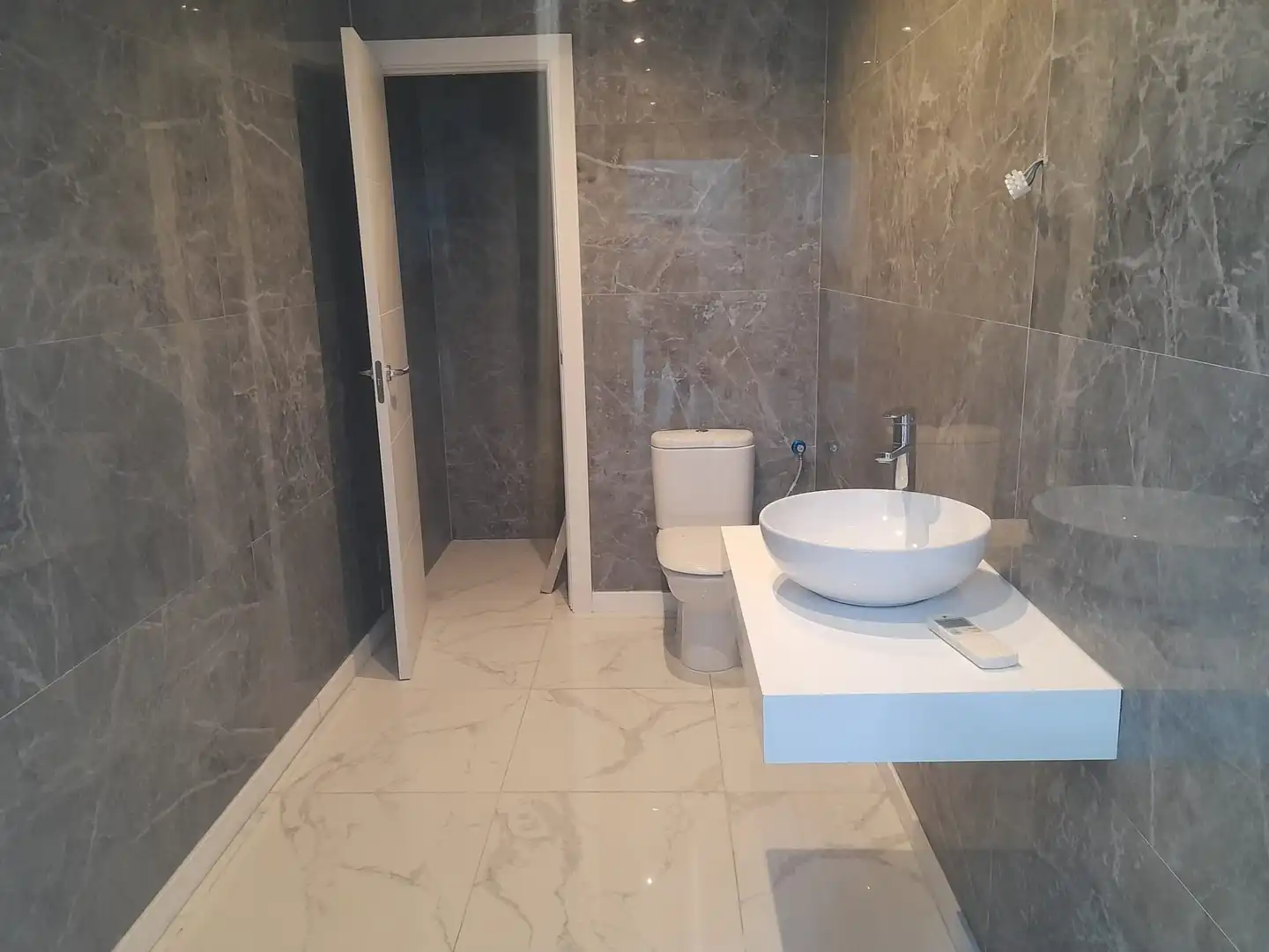 Local comercial en  CORNELLA - Foto 19