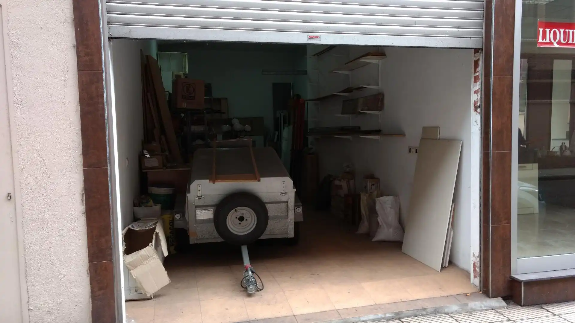 Local comercial en Oviedo - Foto 6