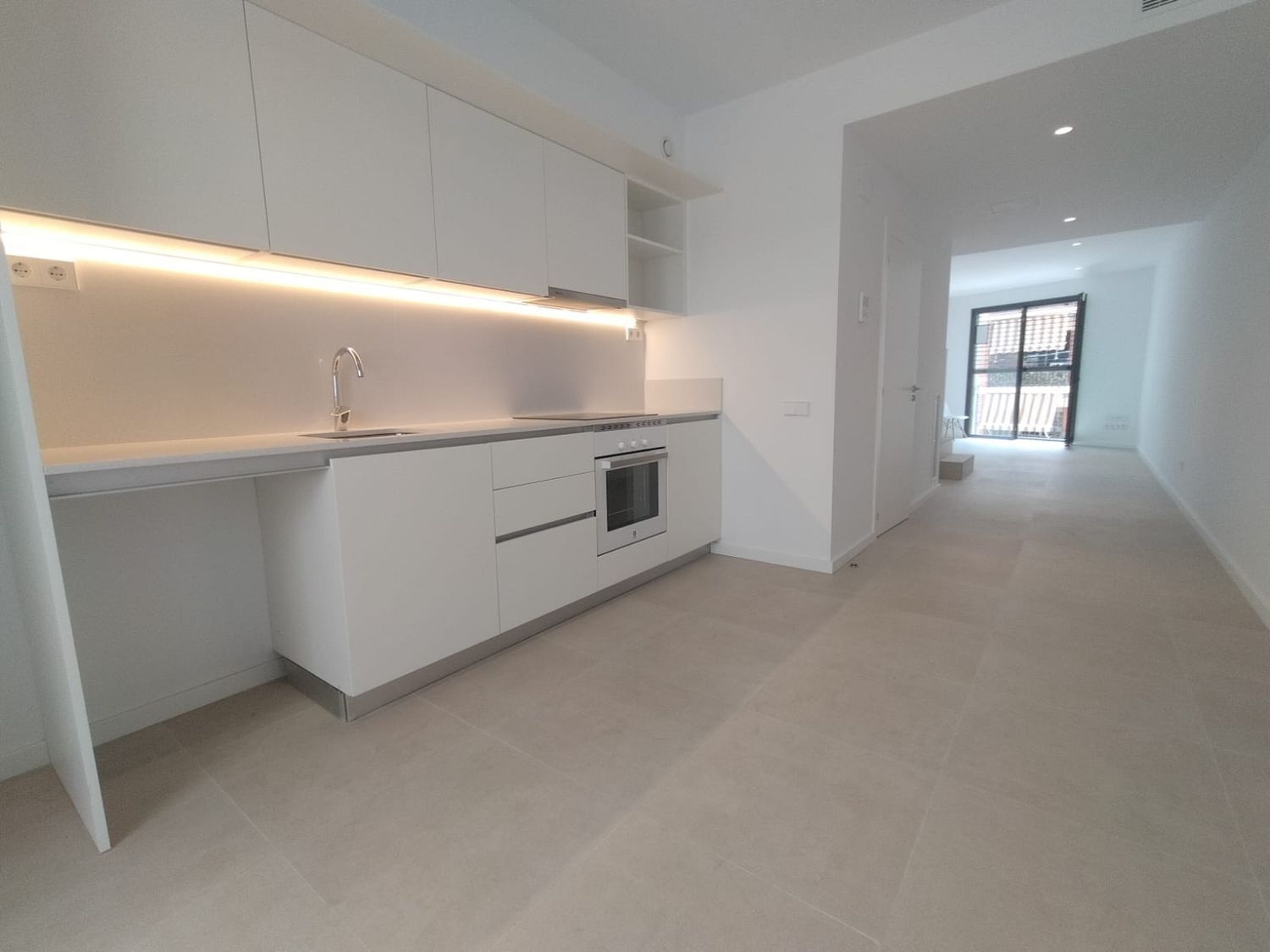 Chalet adosado en Calle d'Alella - Foto 4