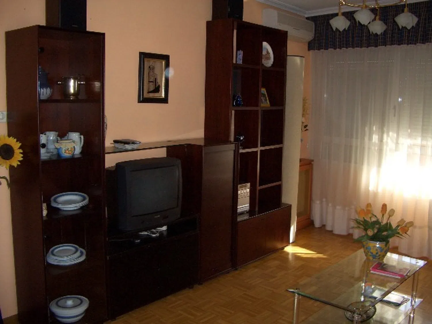 Piso en calle Concejo de Teverga, 19 - Foto 1