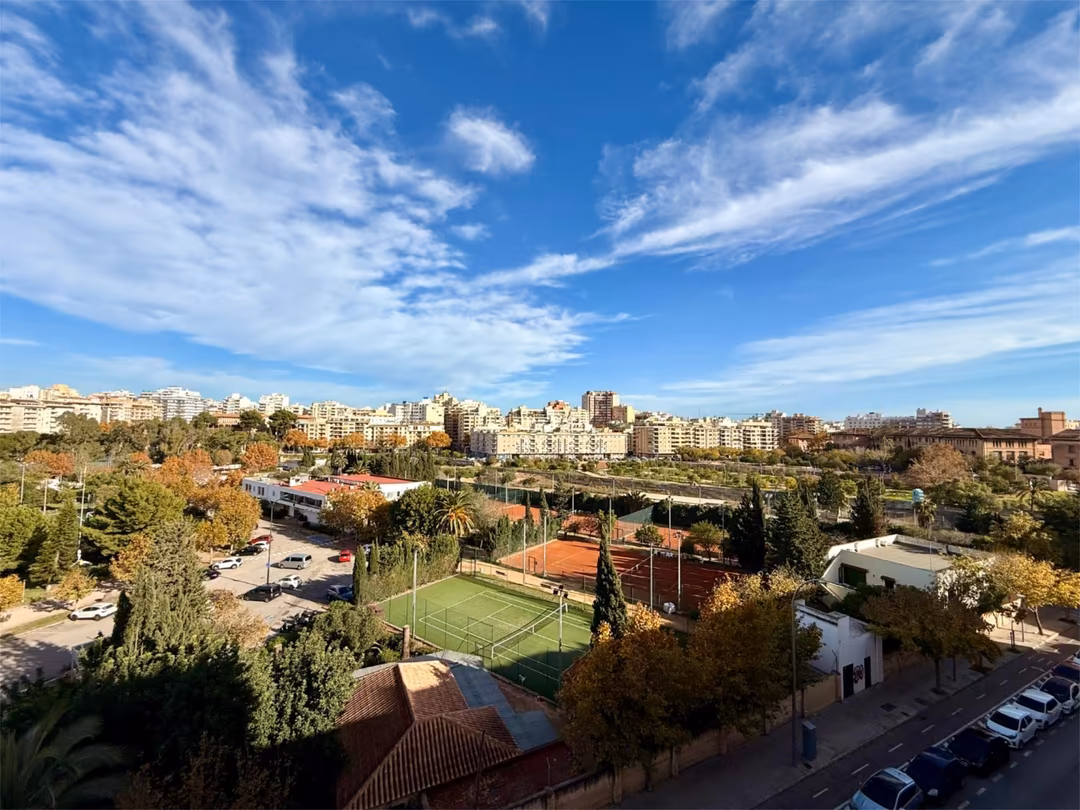 Piso en  Carrer de Miquel dels Sants Oliver 13 - Foto 2