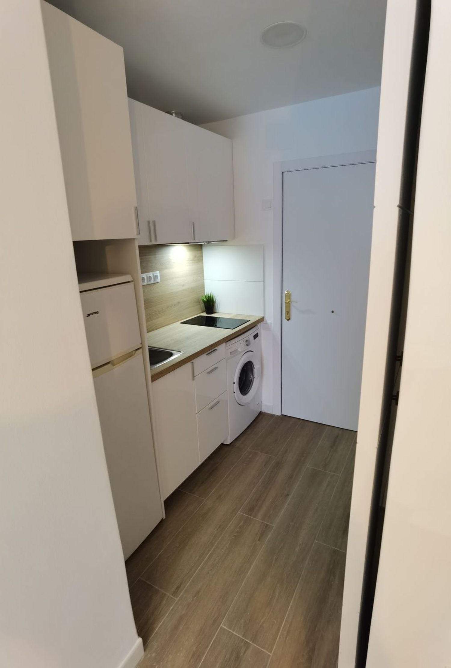 Estudio en calle Bernardo de la Torre, 67 - Foto 3