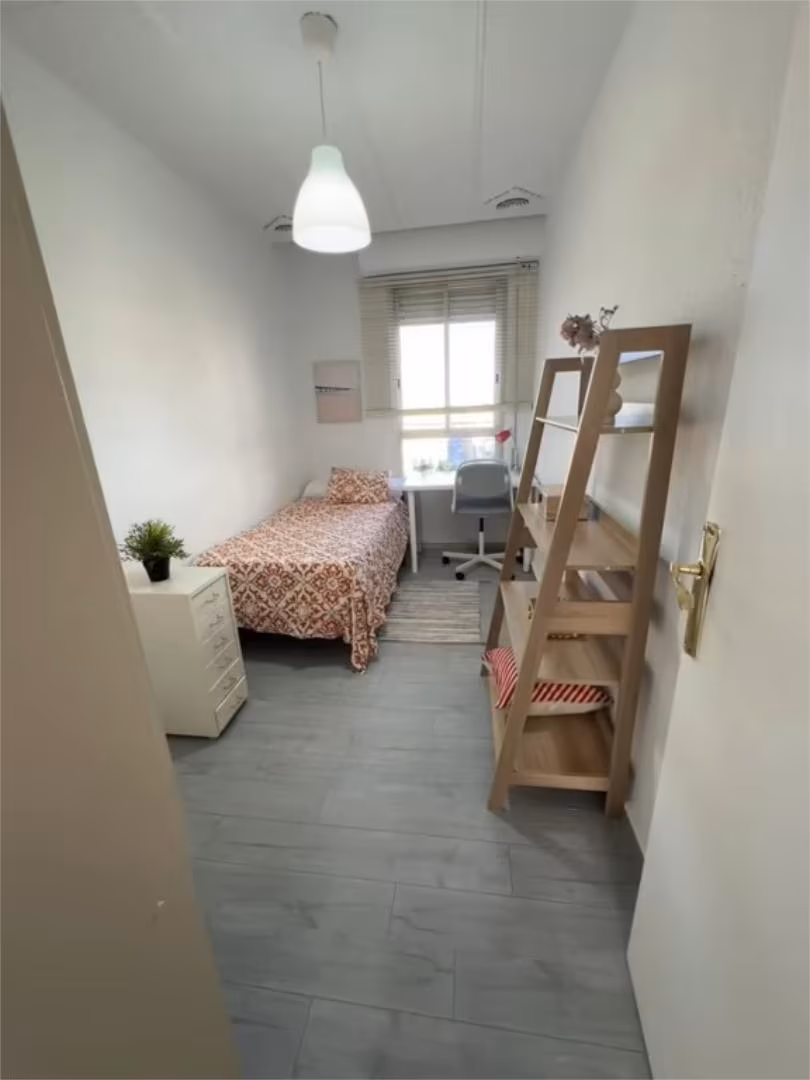 Piso en  Calle Pintor Luis Garay 1 - Foto 17