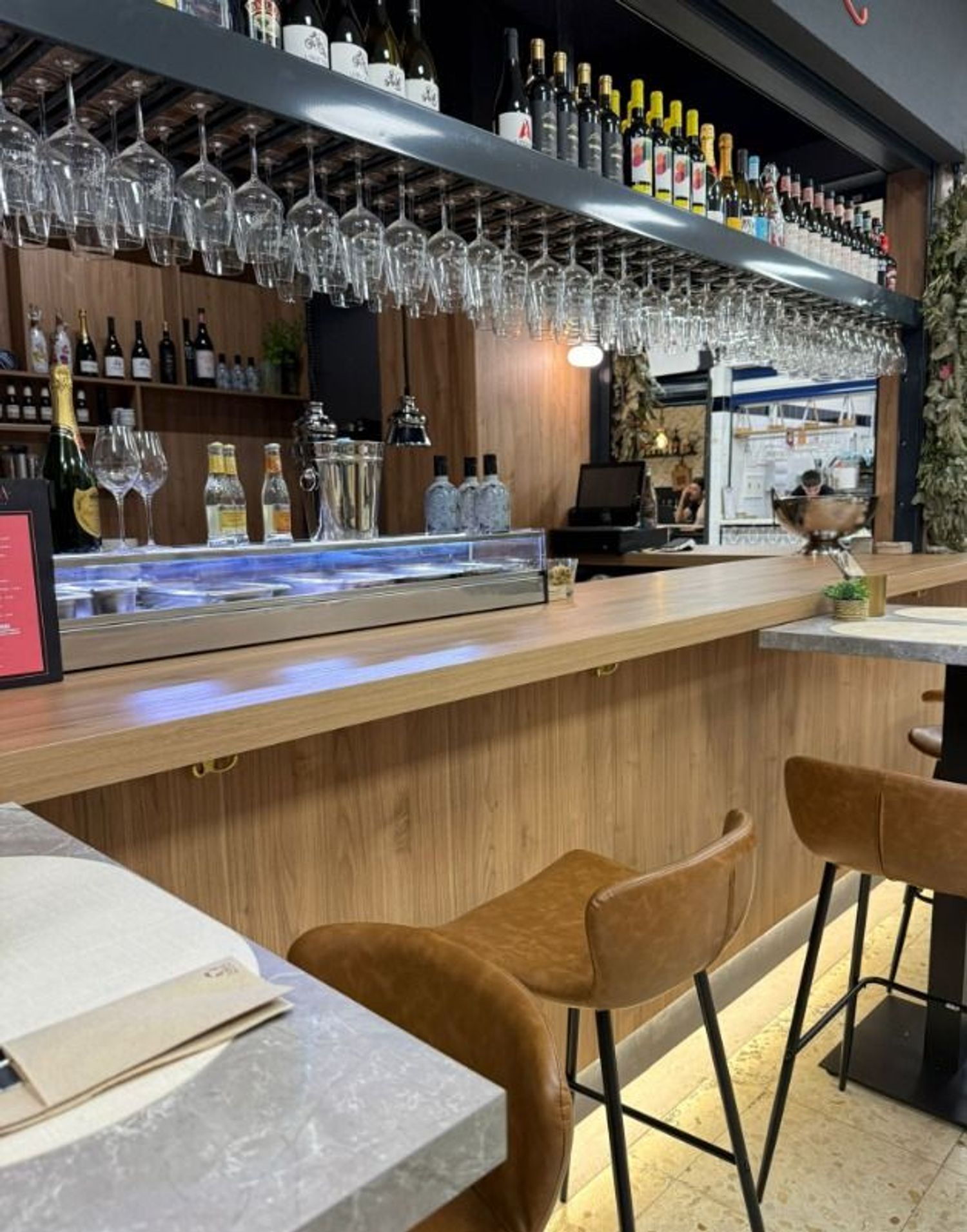Bar en traspaso en Calle Churruca - Foto 2