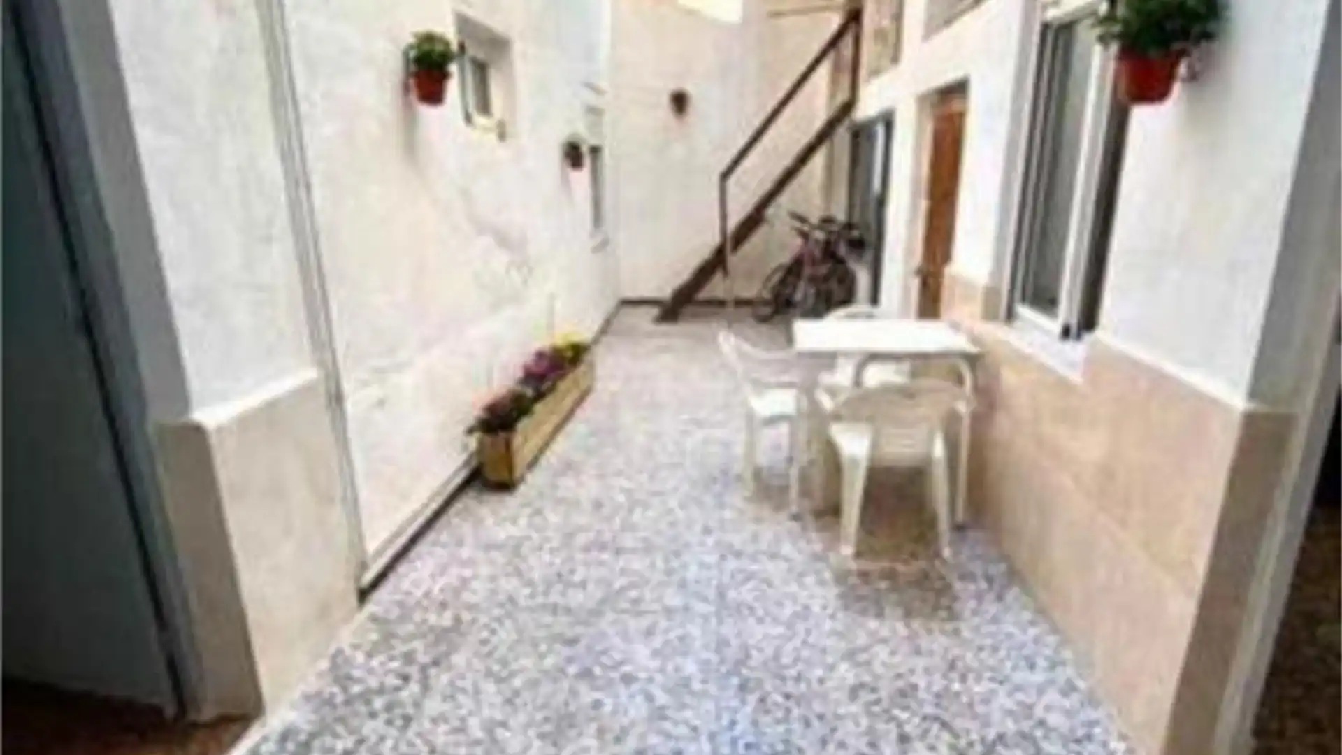 Chalet en centro de la Hoya - Foto 1