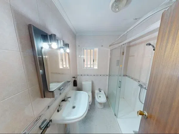 Piso en Barrio Torrefiel - Foto 8